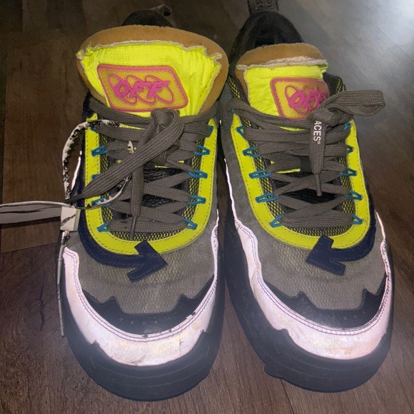 Off white sneakers - Picture 1 of 3